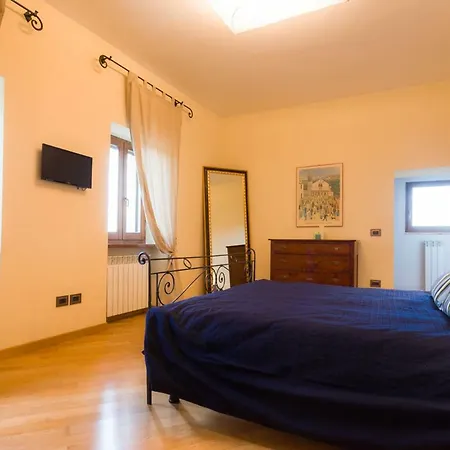 Casa In Piaggia * Треви